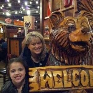 Meet your Posher, Leslie